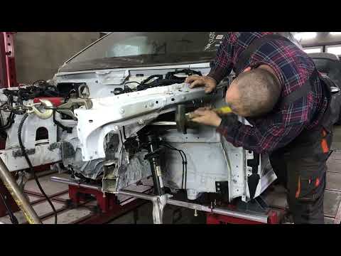 Лобовий удар Audi Q7 2020 (кукла)
