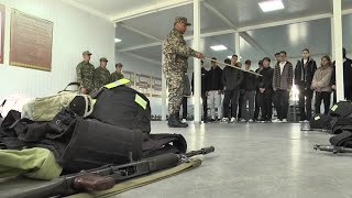 Павлодарда мектеп оқушылары әскери өмірмен танысты