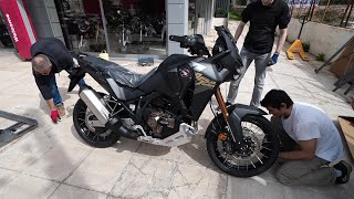 unboxing AFRICA TWIN 1100 black gold color AMAZING 2024