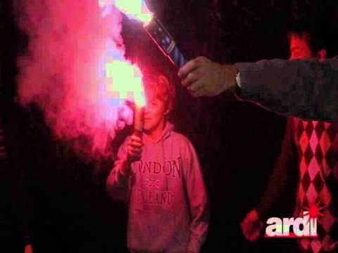 Feu d'artifice: Torche fumigène à main de Ardi 