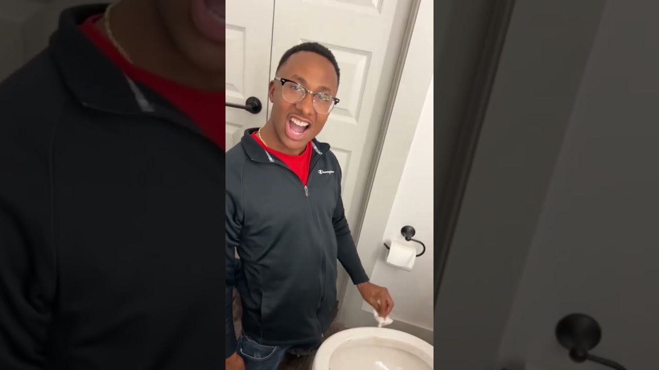 Do men really clean toilets without gloves ? 