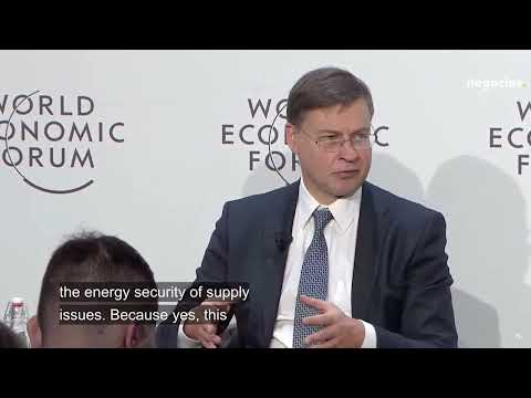 Dombrovskis destapa a Von der Leyen: hemos superado el invierno “gracias al gas ruso”