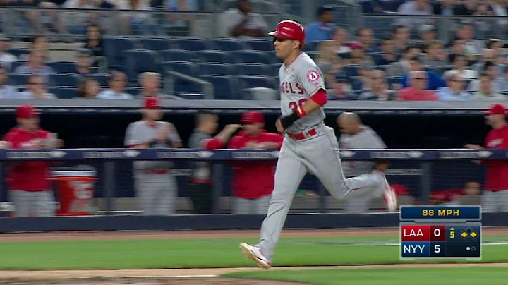 LAA@NYY: Petit puts Angels on the board with single