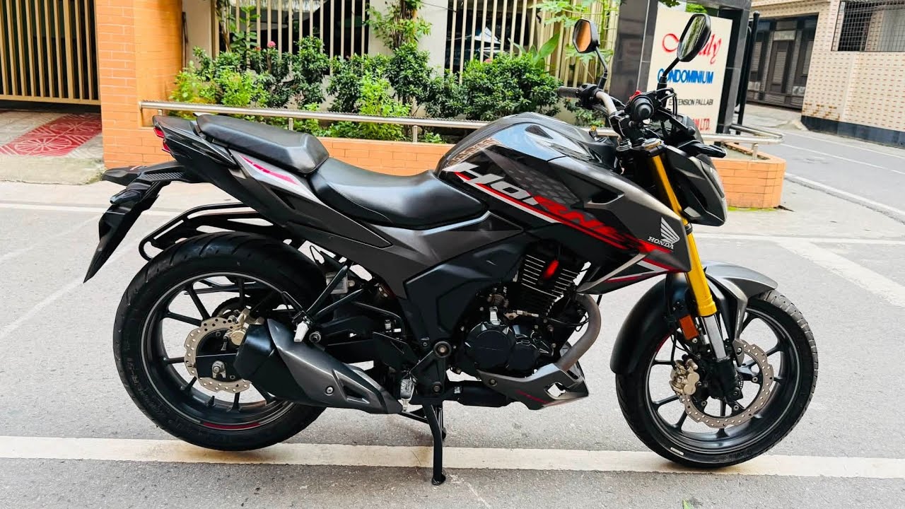Honda Hornet 2025 Black