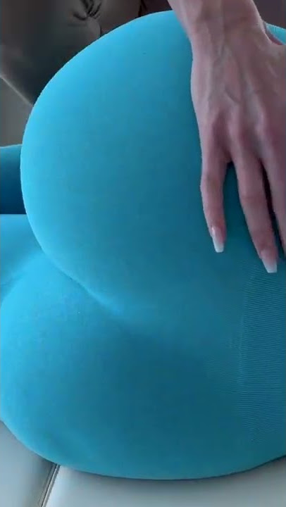 Bikini Model gets Chiropractic Adjustment #shorts