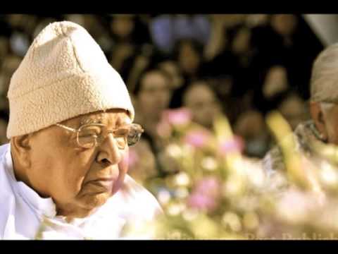 S.N. Goenka - Morning chanting - Day 1