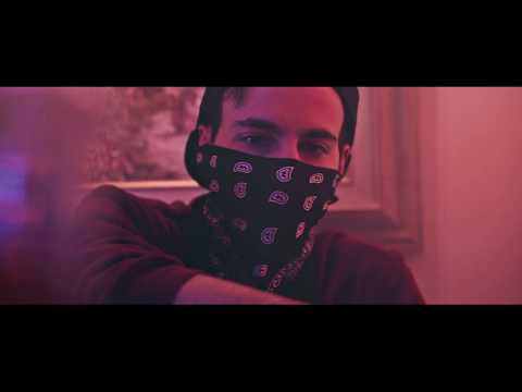 Καμένα Χαρτάκια - Δεν Παίζουν (Official Music Video)