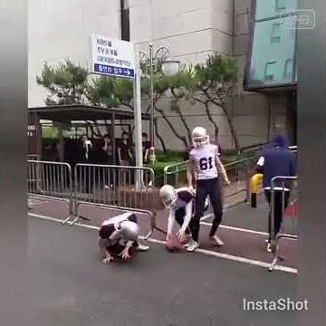 150605  Chen throwing ball over BaekHyun - Music Bank, commute