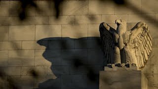 Fed Will Raise Rates to 5.5% and Hold, Kroszner Says