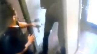 Кавказцы устроили драку с персоналом одного из московских кафе Кавказцы устроили драку с персоналом одного из московских кафе