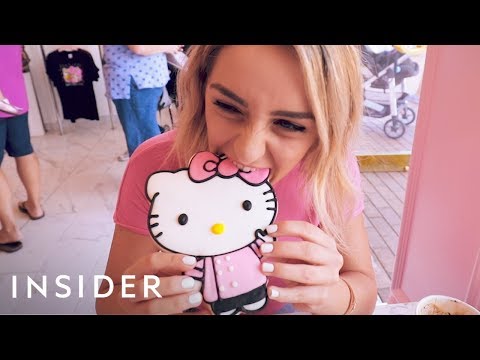 Video: Dieses Hello Kitty Café In Kalifornien Ist Der Perfekte Ort Für Ausgefallene Cocktails Und Zuckerhaltige Leckereien