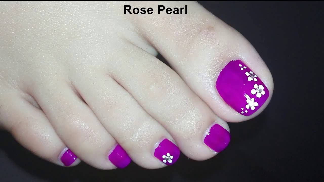 Flower design | Pedicure designs toenails, Easy toe nail designs, Flower  toe nails