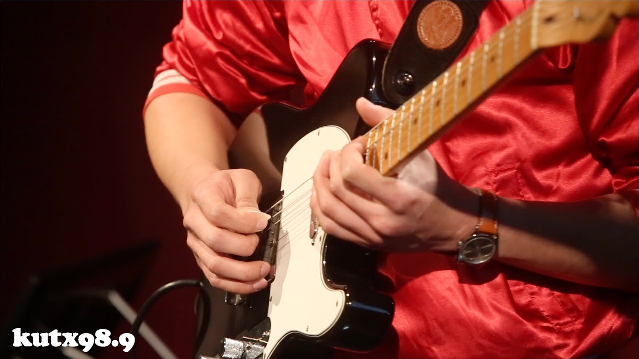 Lower Dens – "Two Faced Love" (Live in KUTX Studio 1A)