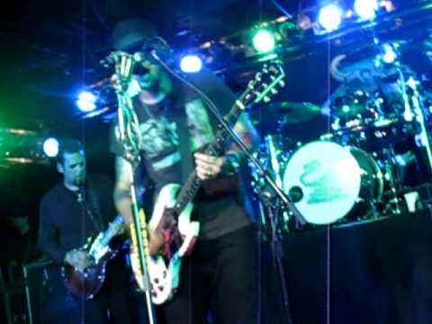 Three Days Grace - Get Out Alive (Part 2) Live - M...