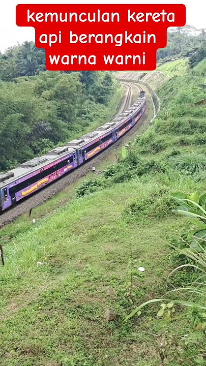 kereta api argo lawu masih setia dengan rangkaian warna warni