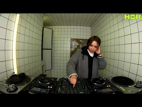 Elena Sizova | HÖR - Apr 11 / 2022