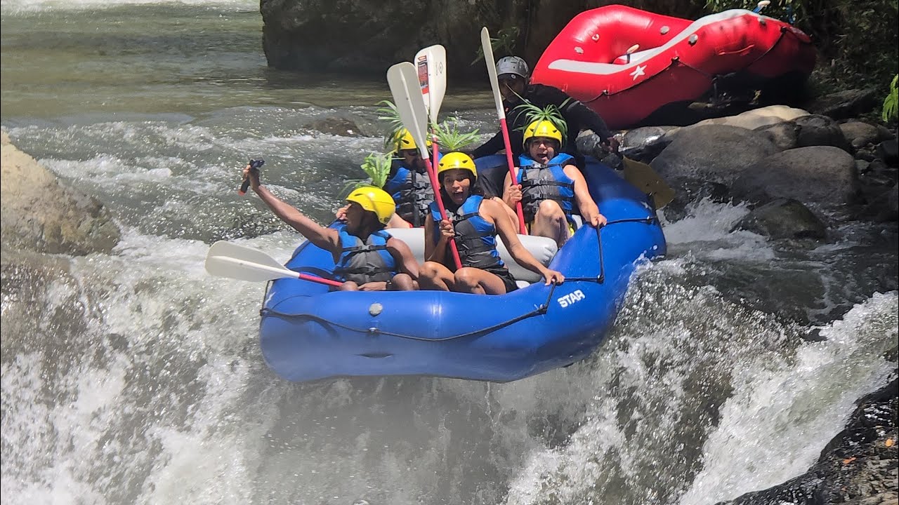 Hice Rafting por primera vez y esto pasó(casi me rompo la espalda) #zoyenyell 