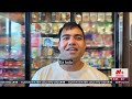Buscan a sospechosos de robar refrescos y bolsas de papas en gasolineras de Buda, Texas