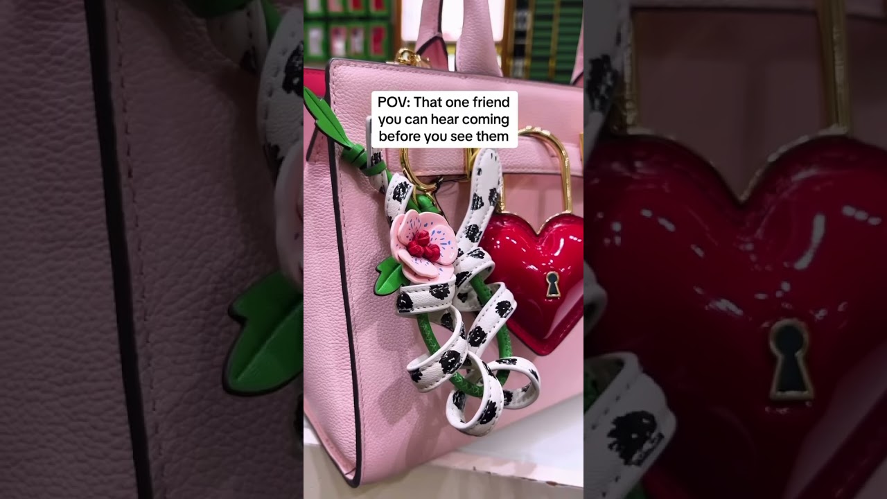 Tag your friend who loves a good bag charm. 👀 