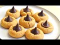 Peanut butter blossoms/Peanut Butter Kiss cookies