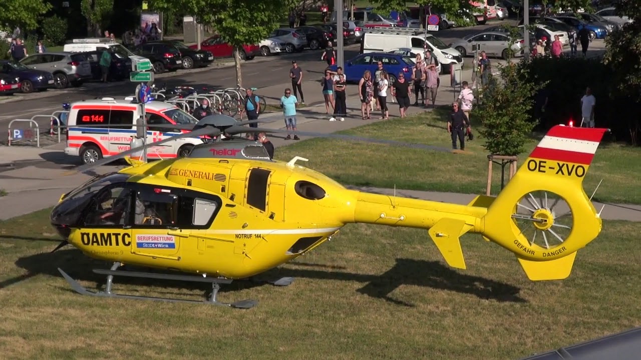 Person aus Fenster Gestürzt/Christophorus 9 Einsatz in Wien Leopoldstadt
