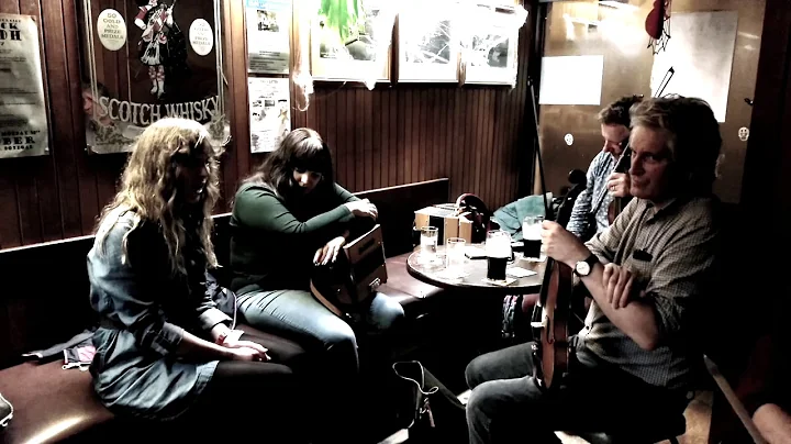Helen Diamond at The Central Bar, Carrick, Donegal.