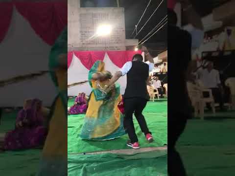 Royal Rajput Wedding Banna And Baisa Dance On Satrangi Tharo Leeiyo