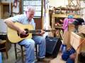 Capture de la vidéo Doc Watson Playing Wayne Henderson Guitar