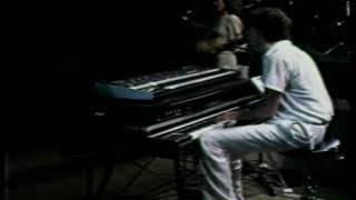 [HD] 12 Charly Garcia- No me dejan salir- Luna Park 1983
