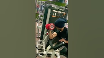 Single arm dumbbell preacher curl..#shorts #motivation #music #workout #trending #staysafe #viral