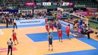 Potężny Wsad Stevan Milosevic Prawie Przewrócił Kosz