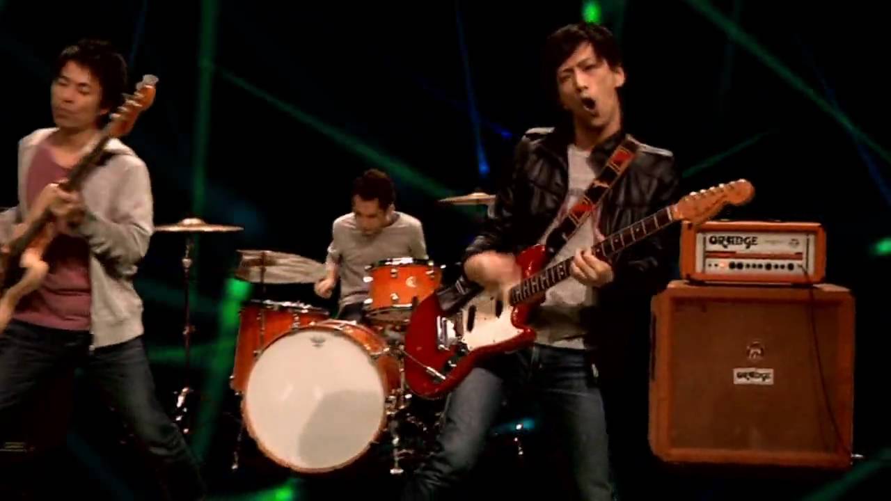 在 YouTube 上觀看「the powerful banana「Room Runner」」 在 YouTube 上觀看「the powerful banana「Room Runner」」