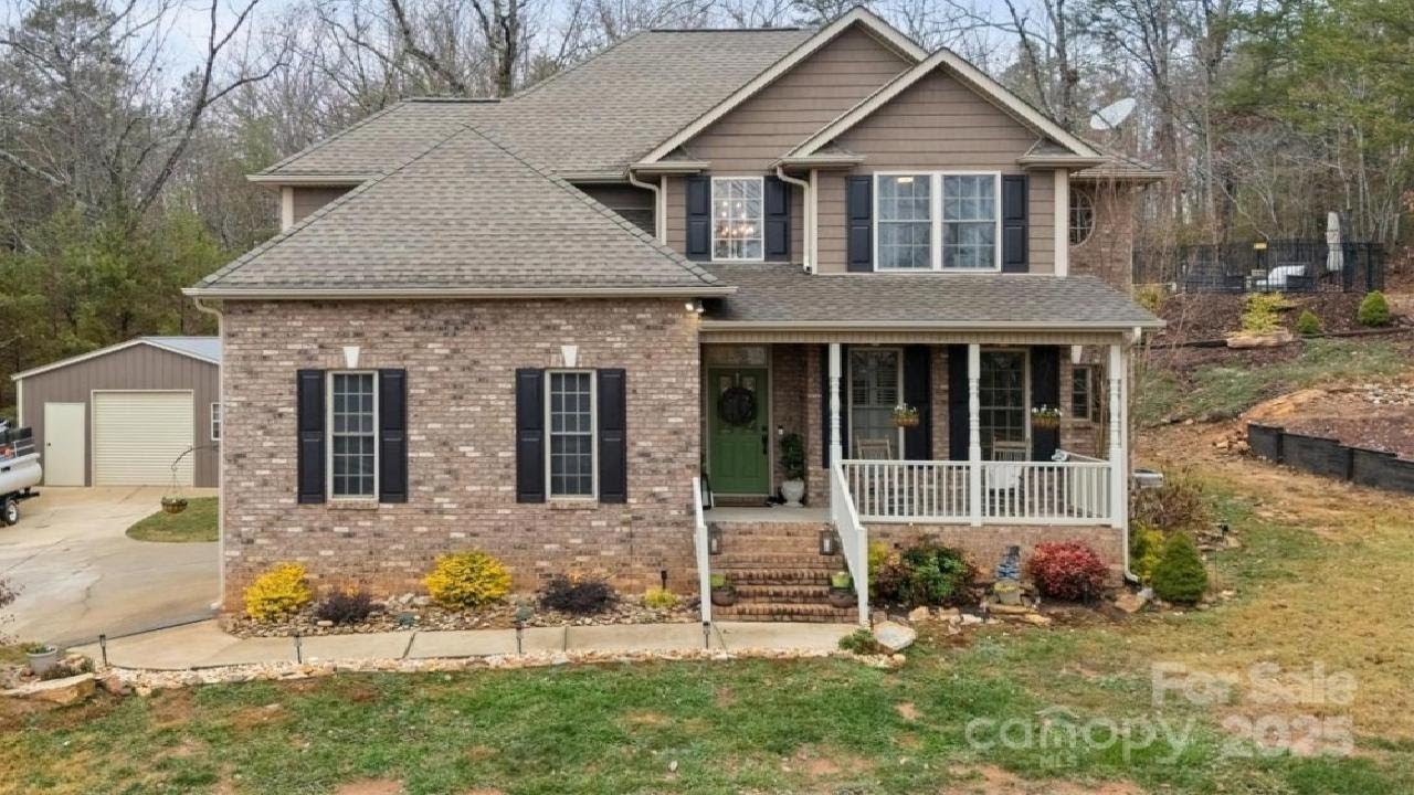 244 Mark Ryan Lane, Dallas, NC Presented by Angela Walker.