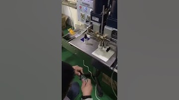 semi-automatic capping  machine for Screw caps, pump caps, essential oil bottle caps 旋盖机
