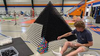 JANITOR WATCH - World Record 3D Domino Pyramid screenshot 4