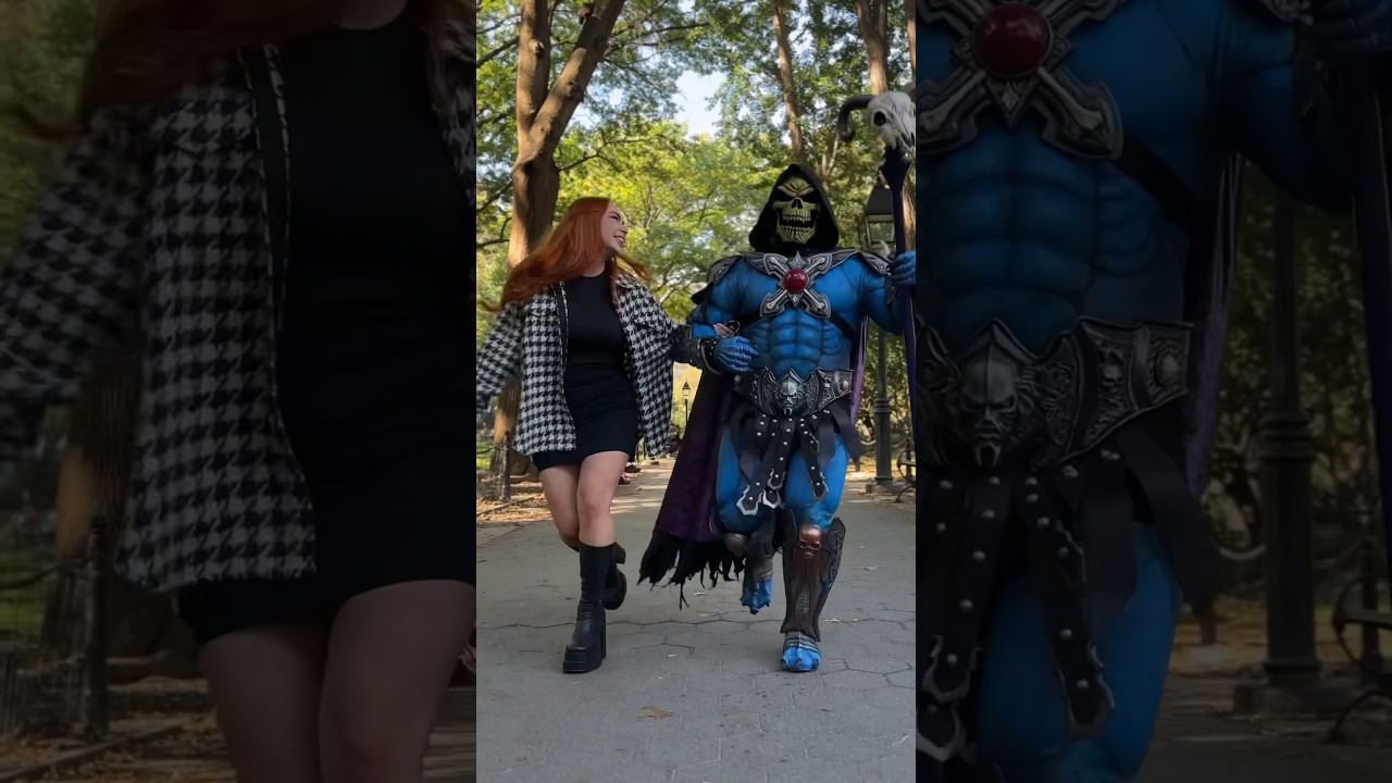 My day in NYC with Skeletor… aren’t we the cutest?! 🥹💙 #mastersoftheuniverse #skeletor #nyc