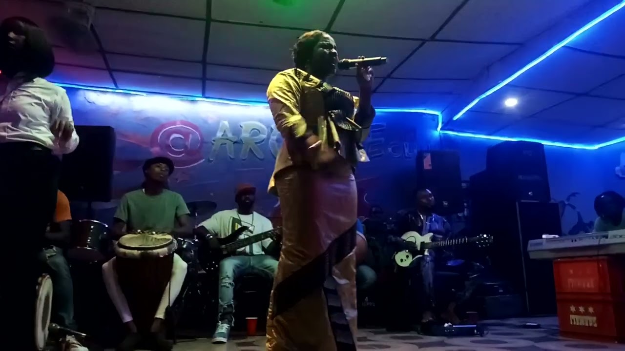 Oumou Diarra dans(Diya)