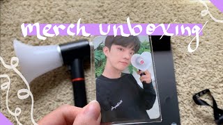 THE BOYZ LIGHT STICK AND POUCH UNBOXING | kpopholicc