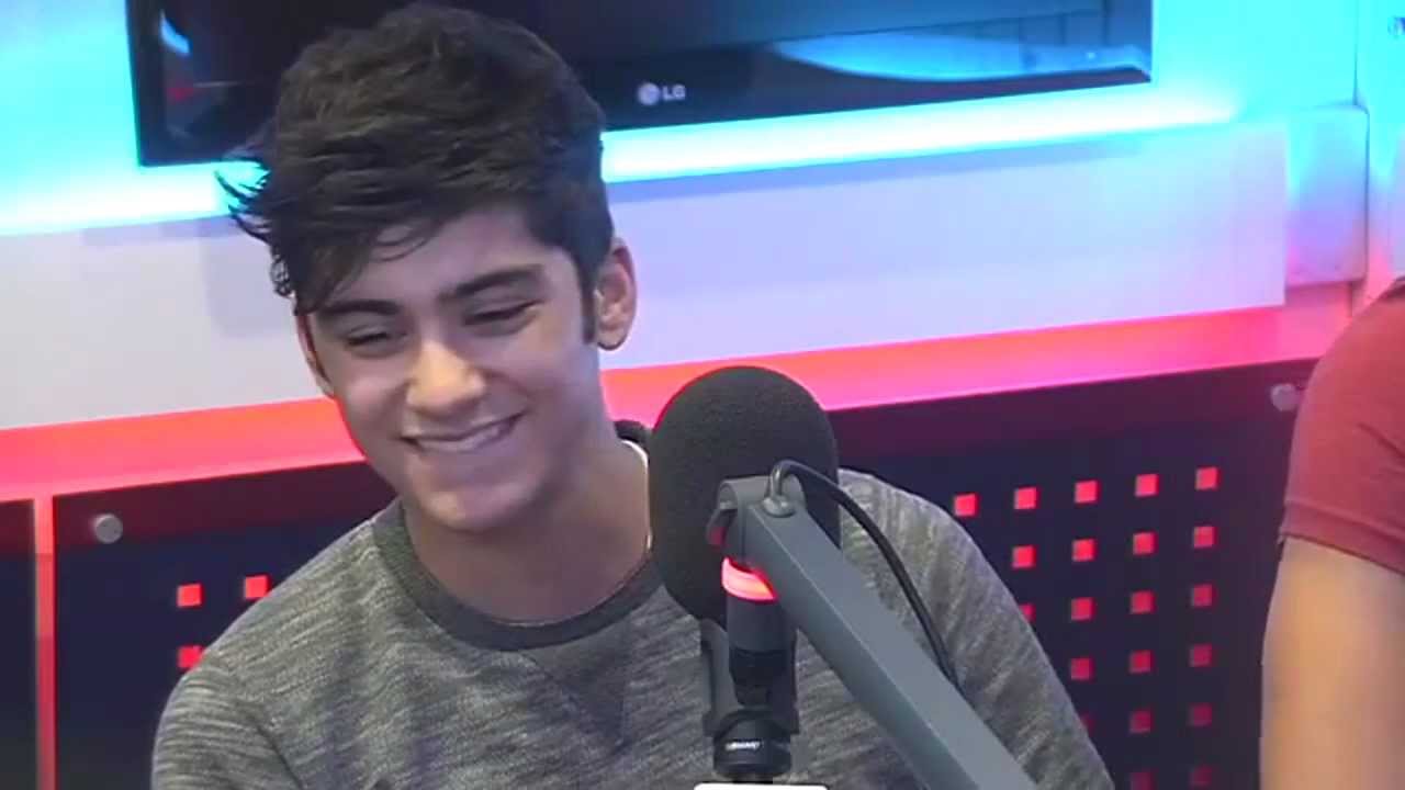 Zayn Malik Lip Bite ♥ HD - YouTube