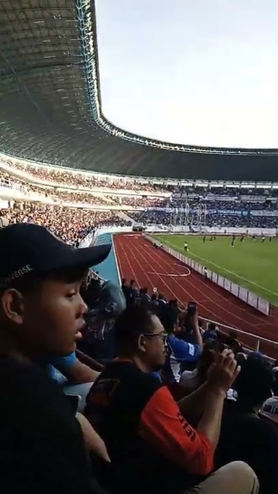 keseruan panser biru dan snex di laga PSIS SEMARANG VS PSM MAKASSAR