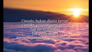 Bukan cinta Biasa - Siti Nurhaliza lirik cover by intan