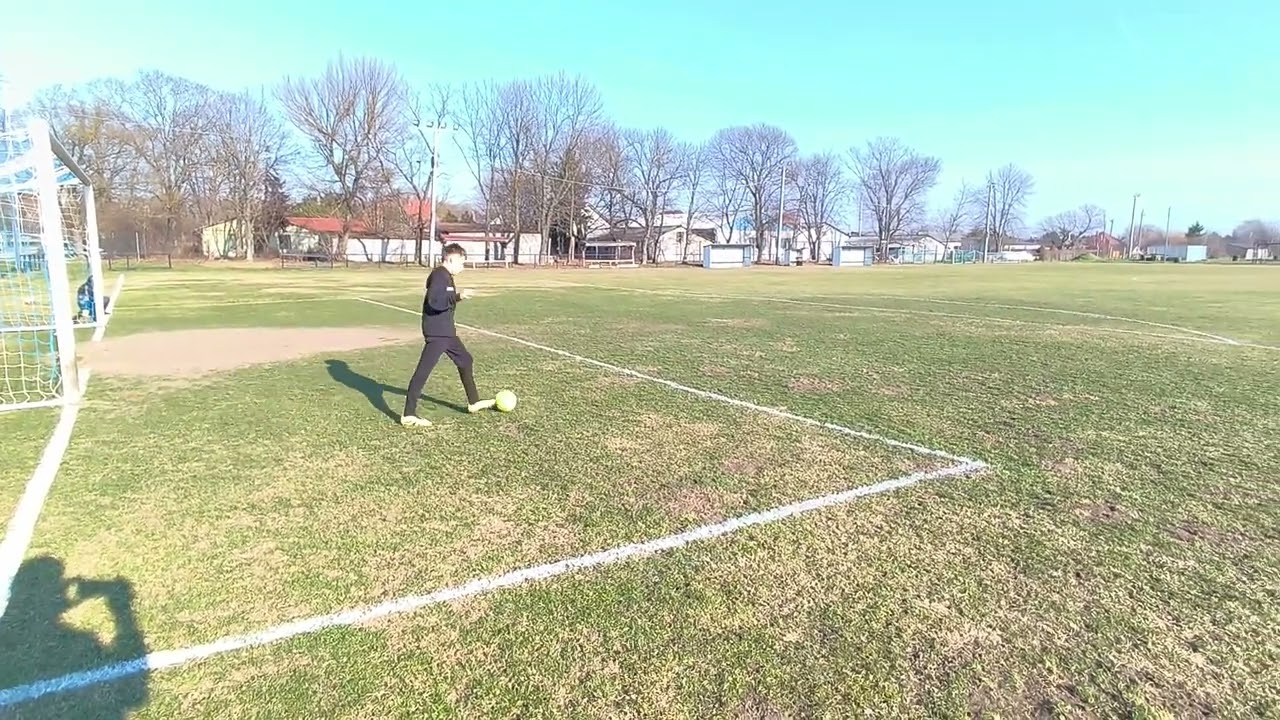 Kapufa kihívás vajon sikerül meg rúgnom 20 méterről?