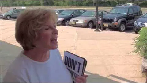 Roadside rally @ Congressman John Runyans office i...
