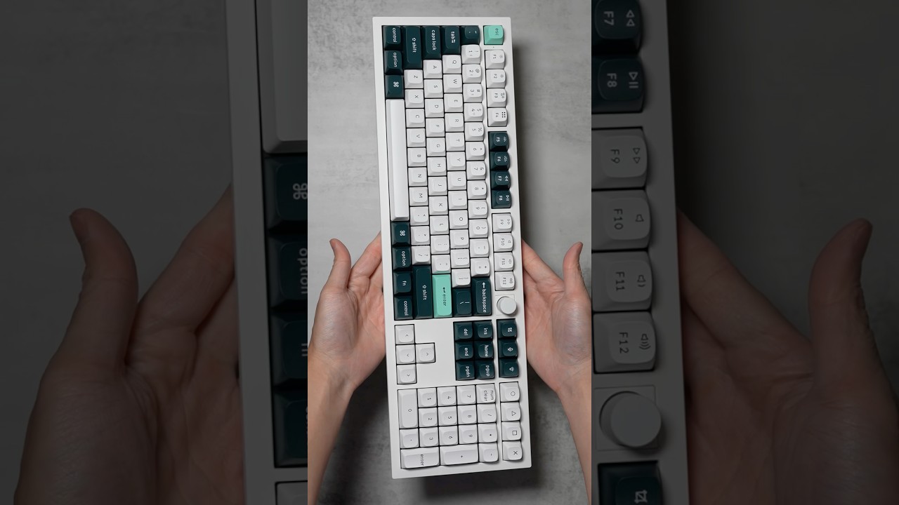 Keychron Q6 HE QMK Wireless Keyboard in Shell White!