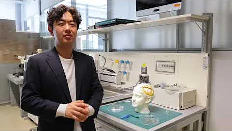 Deployable electrodes for minimally invasive craniosurgery