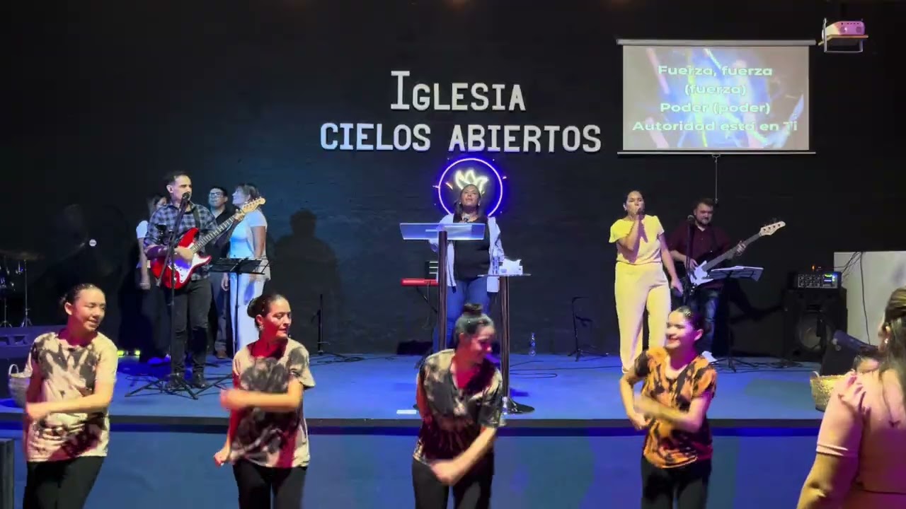 Visita de la Apostol Noelia de Poelstra en Cielos abiertos Zarate 