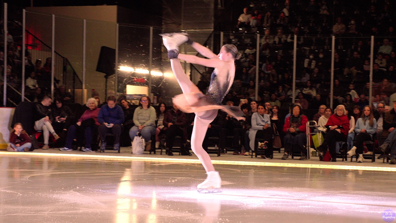 Sarah Everhardt performs at Gold on Ice 2024 ('I'll Take Care of You' by Beth Hart)
