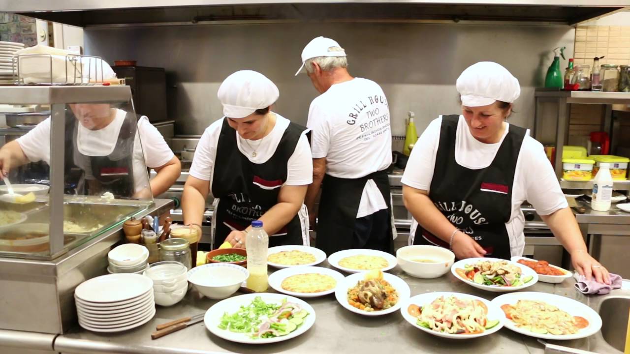 Two Brothers Restaurant Pefkos 2016