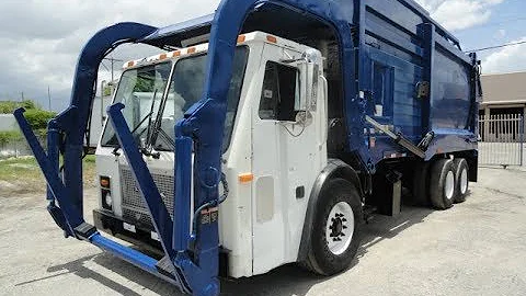 2005 Mack LE613 HEIL Front Loader Garbage Truck