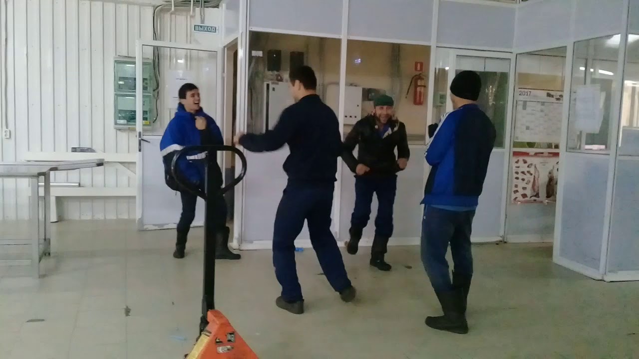 Сех на машине